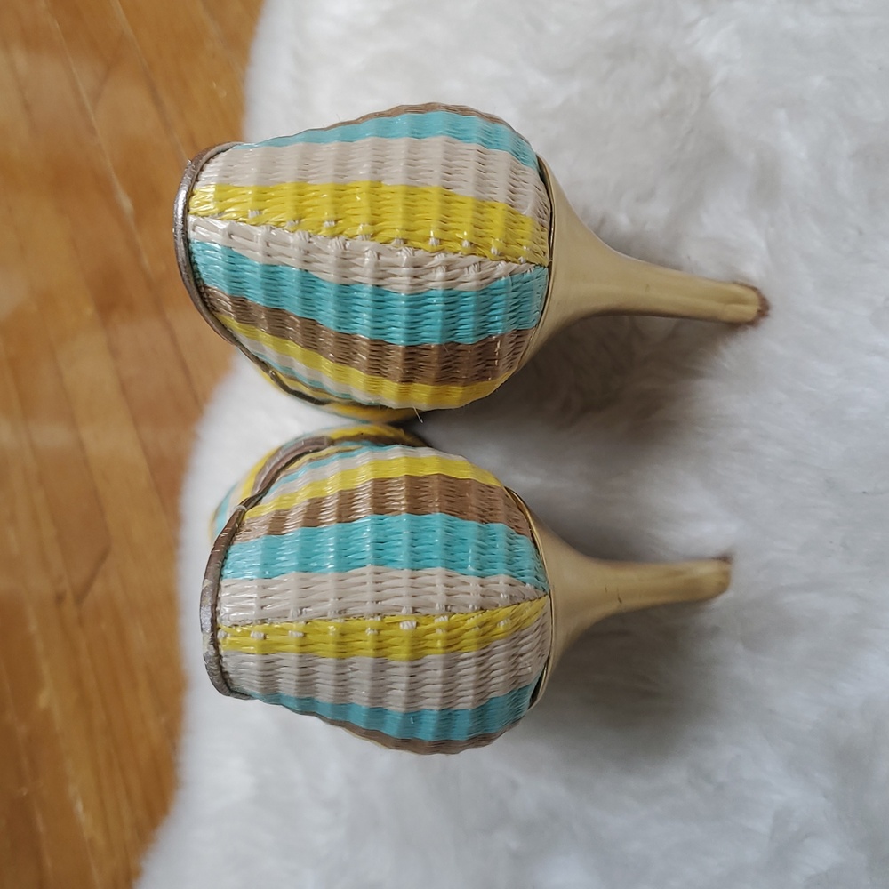 Krown Kouture Hand Crafted Shelby Pump Stripe Heels Size 8 - Picture 5 of 9